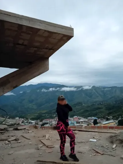 Aylin, 40