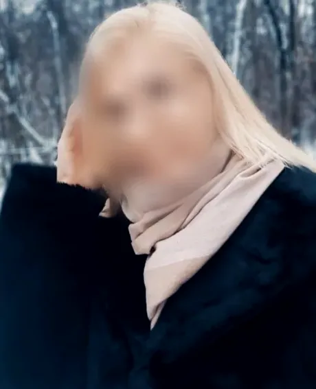Bernadette, 36