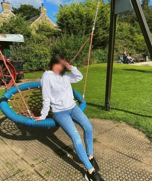 Emina, 37