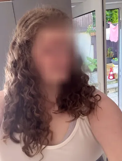 Kathrin, 29