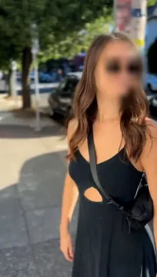 Laura, 28