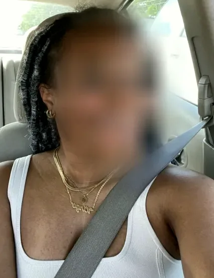 Manuela, 20