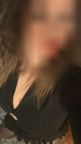 Nikolina, 35