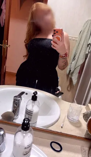 Nina, 19