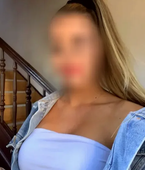 Sarah, 26