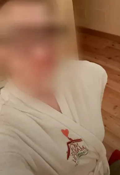 Sarah, 40