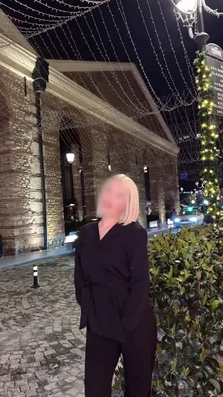 Silvia, 21
