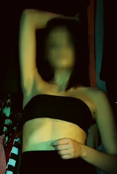 Sophie, 27