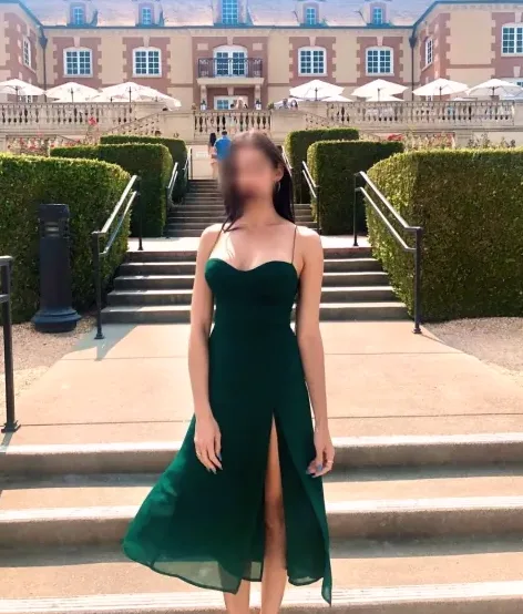 Yvonne, 32